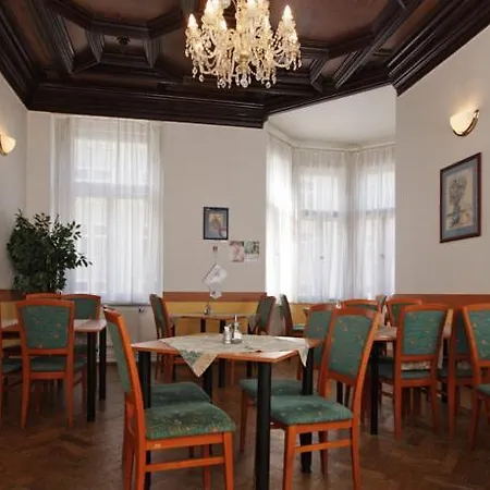 Отель Centre 3*