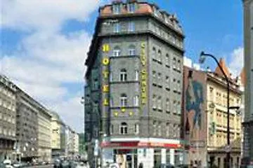 Отель Centre 3*