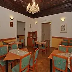 Hotel Centre 3*