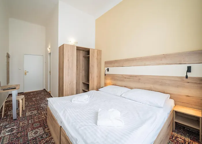 Centre Hotell 3*