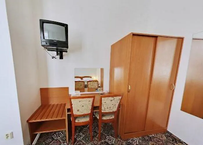 Centre Hotell 3*